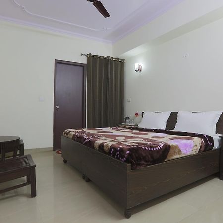 Hotel Delhi Airport Exterior photo